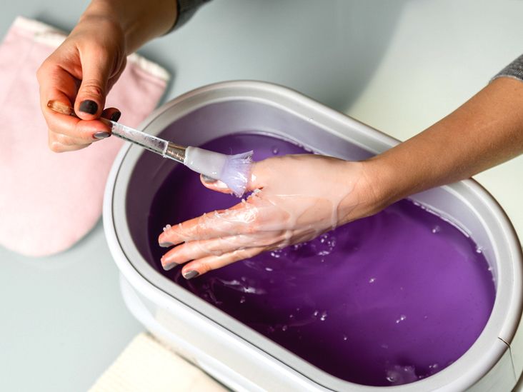 paraffin waxing the hands